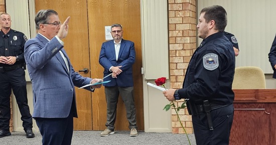 New GIPD Officer Jason Derr Sworn In